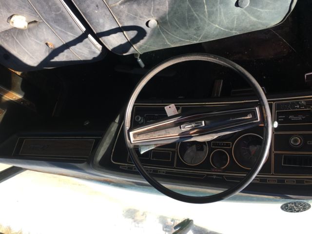 1972 Yellow Ford Thunderbird Coupe