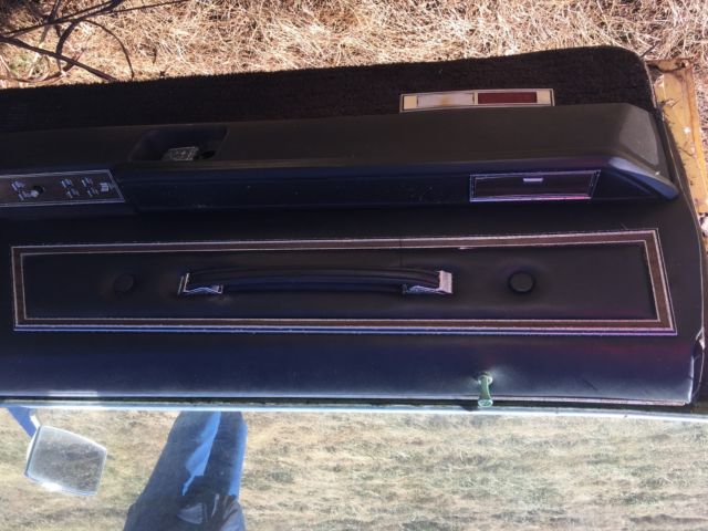 1972 Yellow Ford Thunderbird Coupe