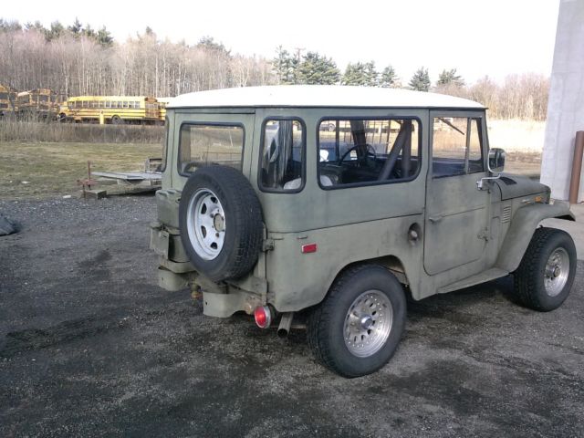 1972 Silver Toyota Land Cruiser SUV