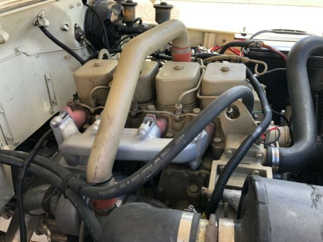 1972 White Toyota FJ Cruiser SUV