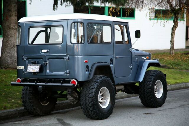 1972 Blue Toyota Land Cruiser SUV
