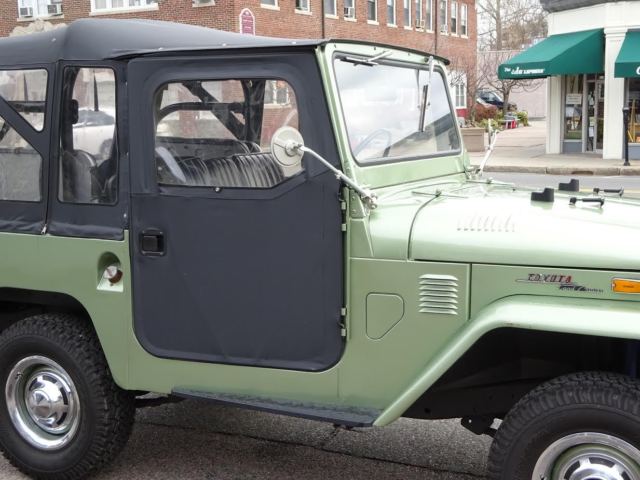 1972 Rhone Green  Toyota FJ Cruiser