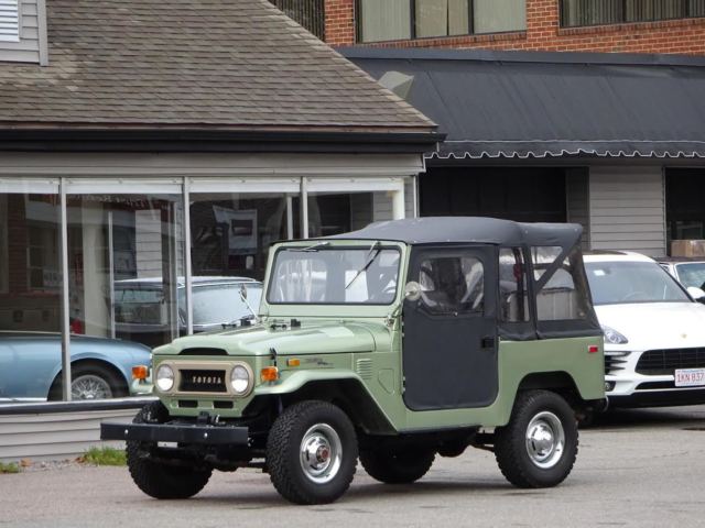 1972 Rhone Green  Toyota FJ Cruiser
