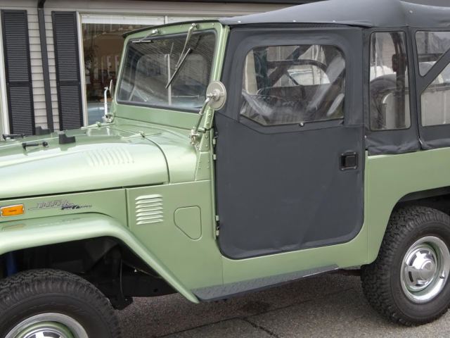 1972 Rhone Green  Toyota FJ Cruiser