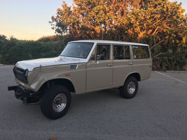 1972 Dune Beige/Bone White Toyota Land Cruiser SUV