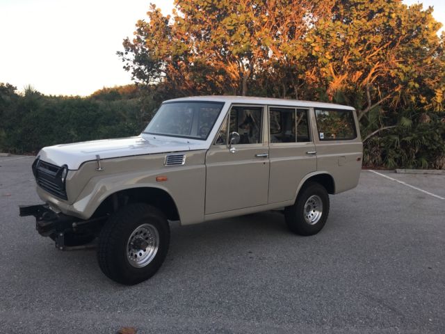 1972 Dune Beige/Bone White Toyota Land Cruiser SUV