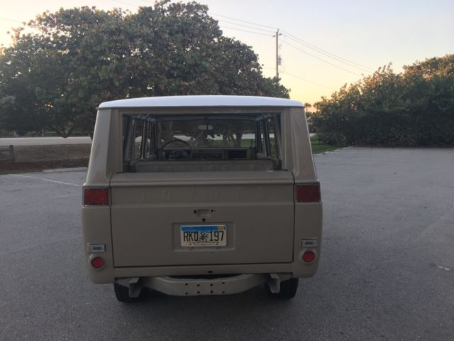 1972 Dune Beige/Bone White Toyota Land Cruiser SUV