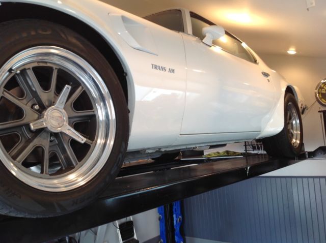 1972 White Pontiac Trans Am Coupe