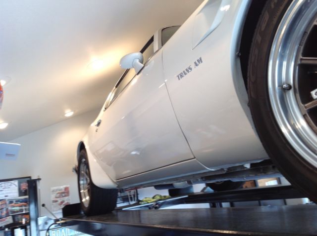 1972 White Pontiac Trans Am Coupe