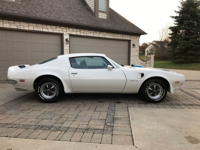 1972 White Pontiac Trans Am Coupe