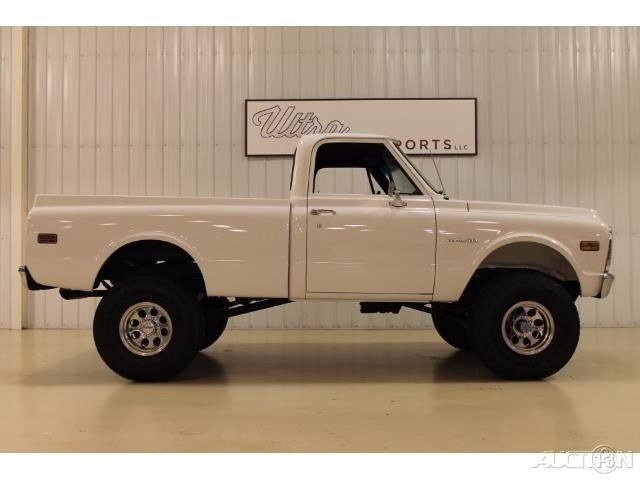 1972 White Chevrolet C/K Pickup 1500