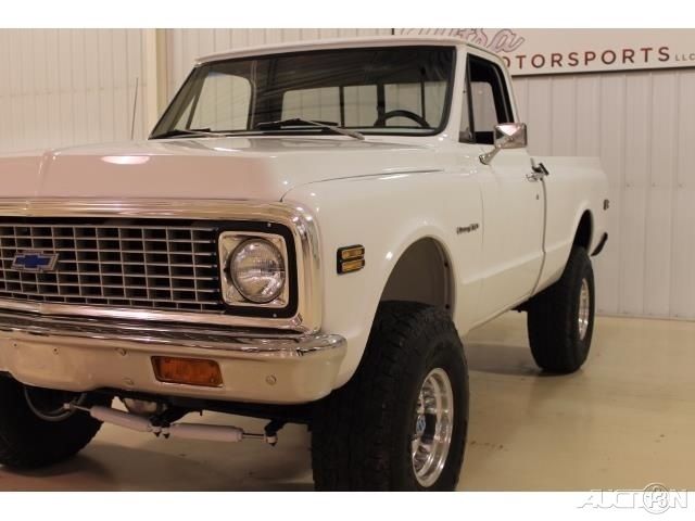 1972 White Chevrolet C/K Pickup 1500