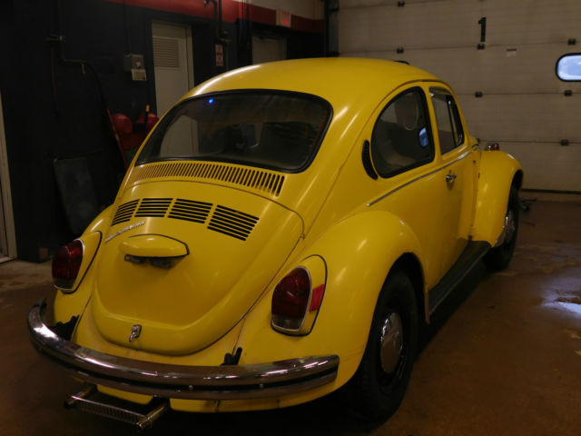 1972 Yellow Volkswagen Beetle - Classic Coupe