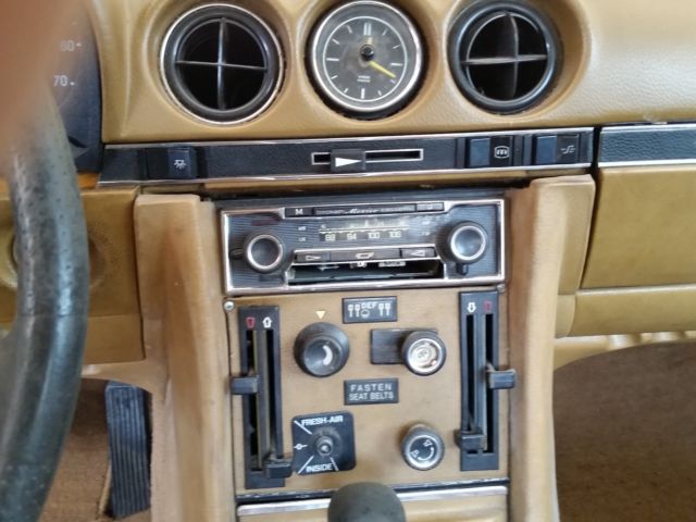 1973 brown enamel Mercedes-Benz 400-Series Sedan