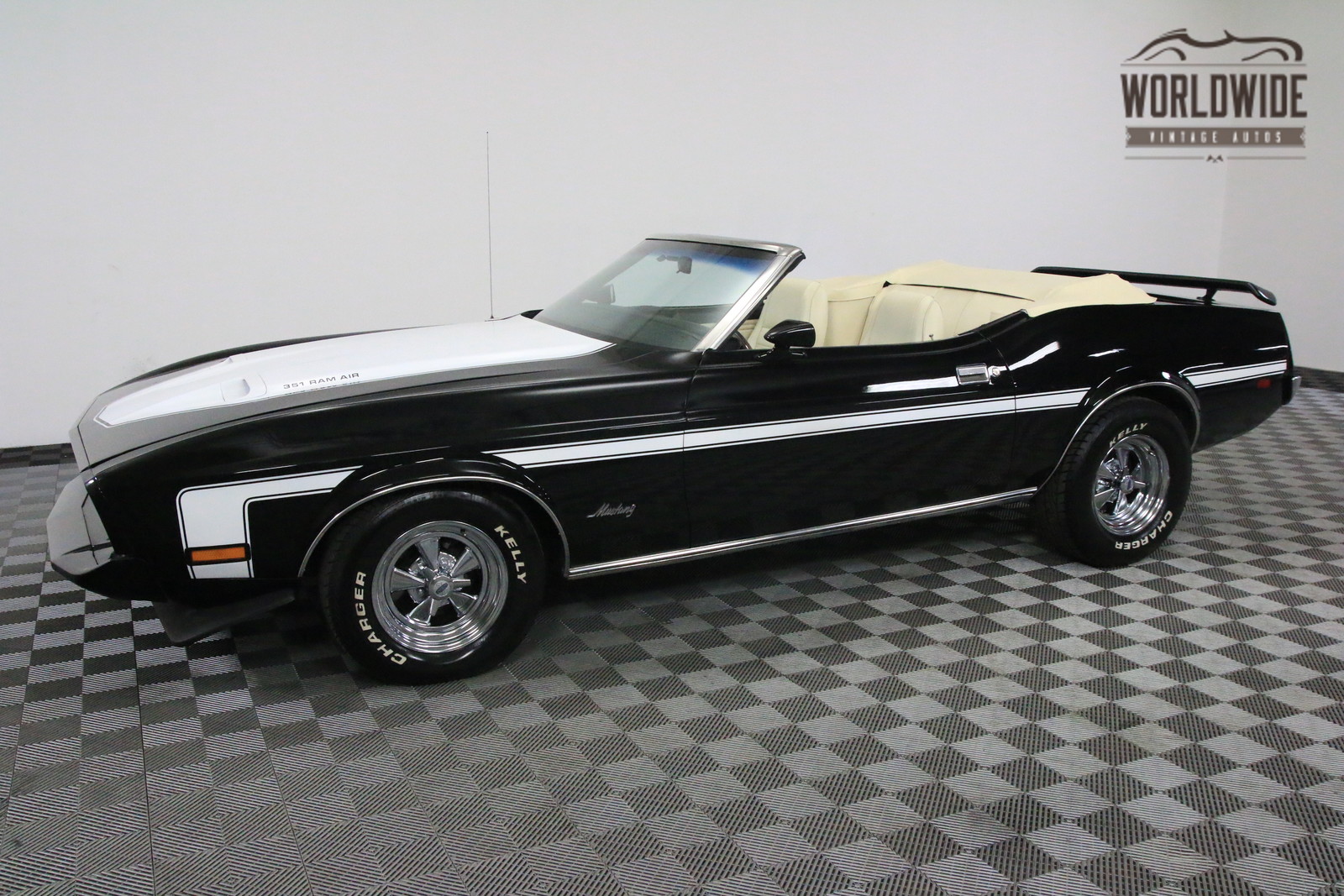 1973 Black Ford Mustang