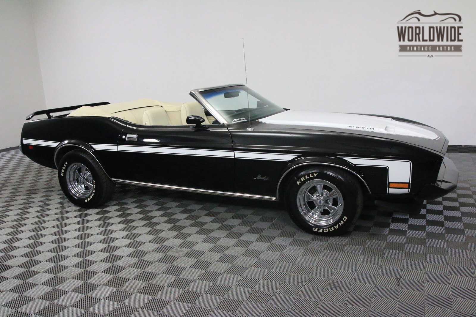1973 Black Ford Mustang