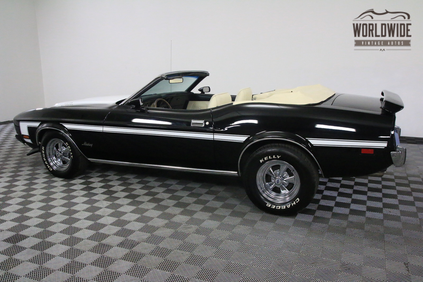 1973 Black Ford Mustang