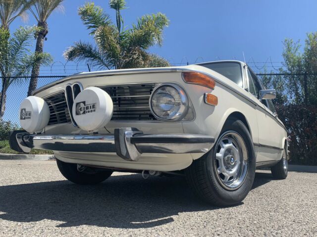 1973 White BMW 2002 Coupe