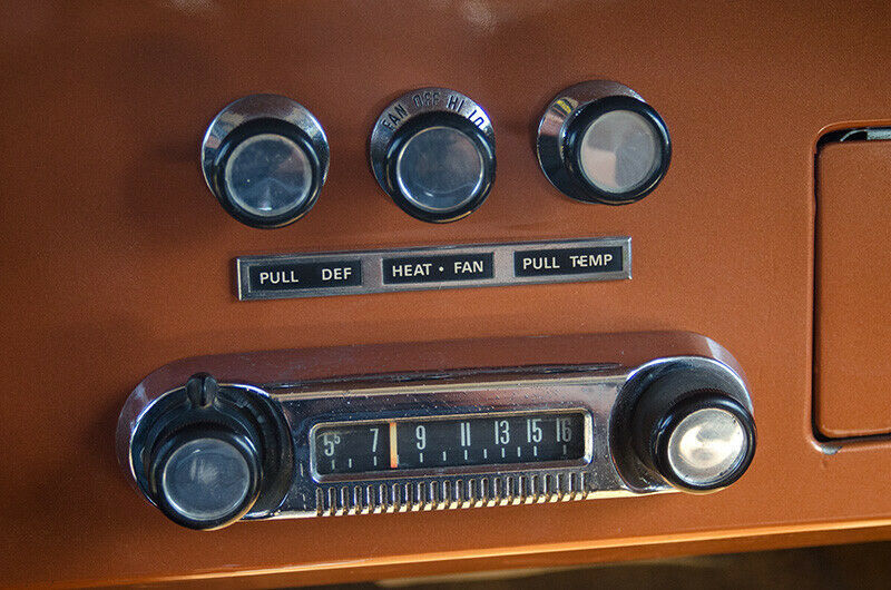 1973 Bronze Ford Bronco SUV