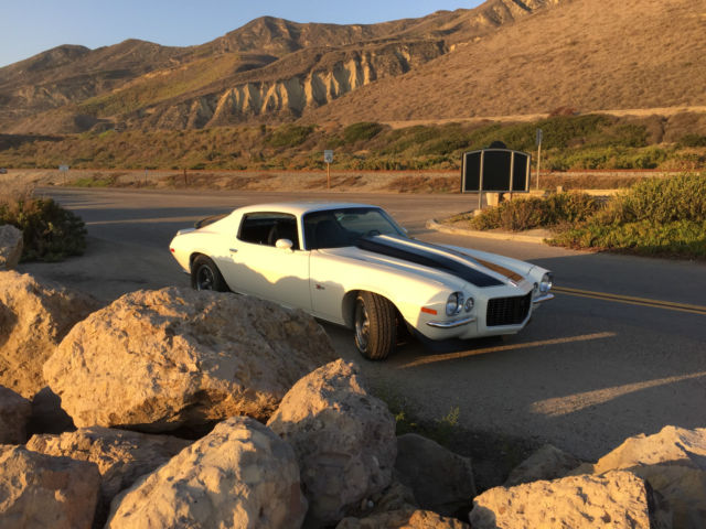 1973 White Chevrolet Camaro Coupe
