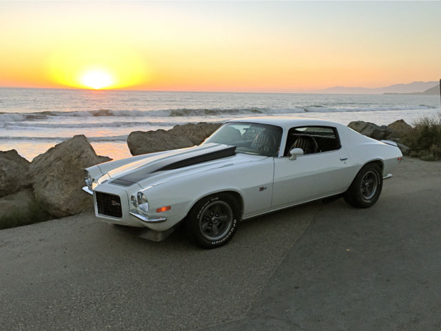 1973 White Chevrolet Camaro Coupe
