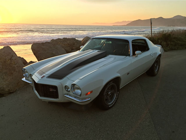 1973 White Chevrolet Camaro Coupe