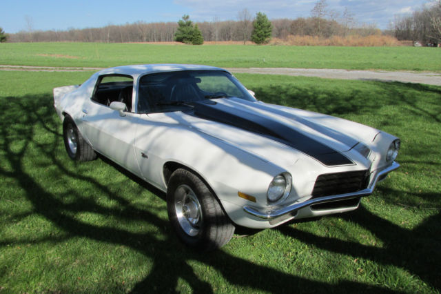1973 White Chevrolet Camaro Coupe