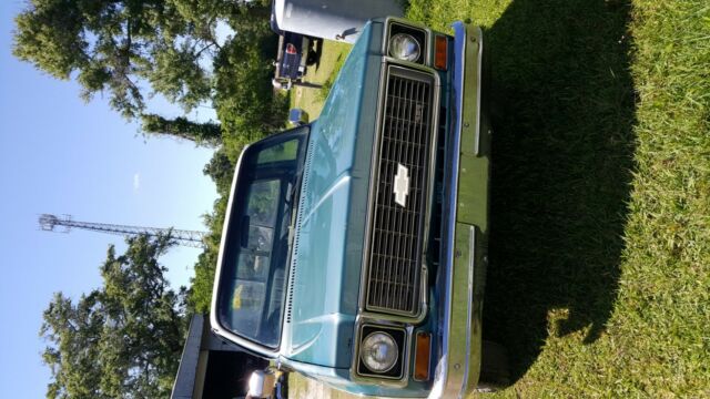 1973 Blue Chevrolet Cheyenne Truck