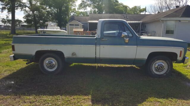 1973 Blue Chevrolet Cheyenne Truck