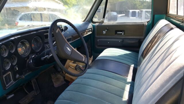 1973 Blue Chevrolet Cheyenne Truck