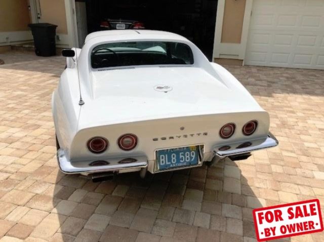 1973 White Chevrolet Corvette Coupe