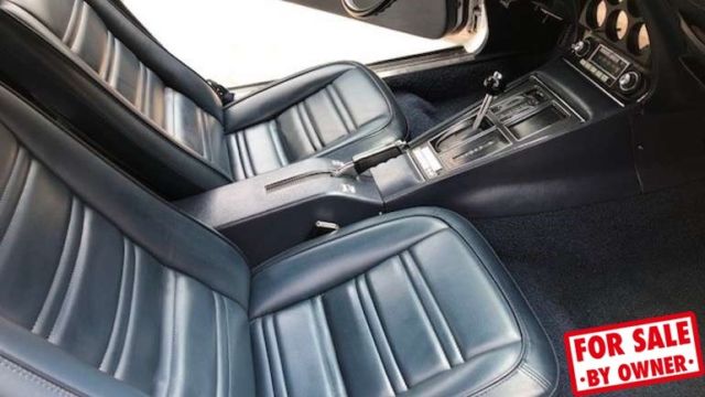 1973 White Chevrolet Corvette Coupe