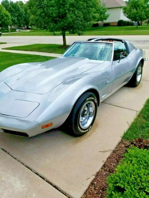 1973 Silver Chevrolet Corvette Coupe