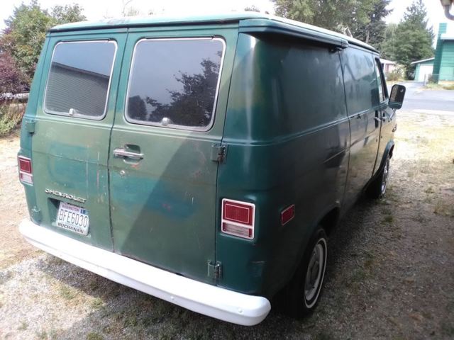 1973 Green Chevrolet G20 Van Short van