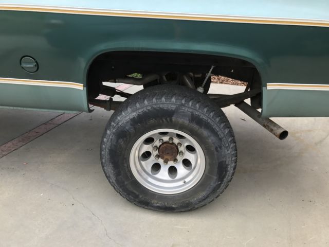 1973 Green Chevrolet C/K Pickup 2500