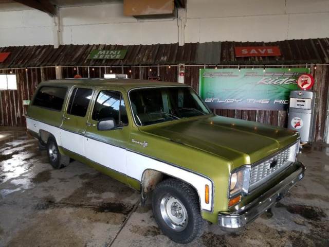1973 Green Chevrolet Suburban SUV
