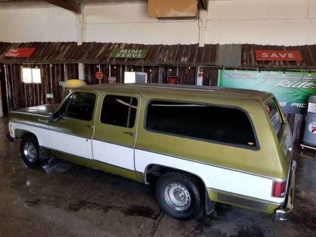 1973 Green Chevrolet Suburban SUV