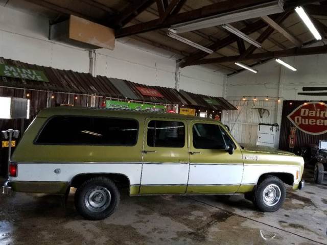 1973 Green Chevrolet Suburban SUV