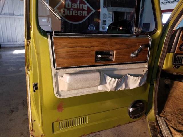 1973 Green Chevrolet Suburban SUV