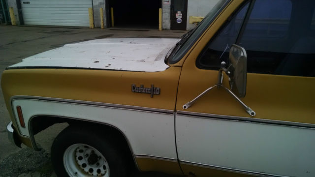 1973 YELLOW Chevrolet C-10 PICKUP TRUCK