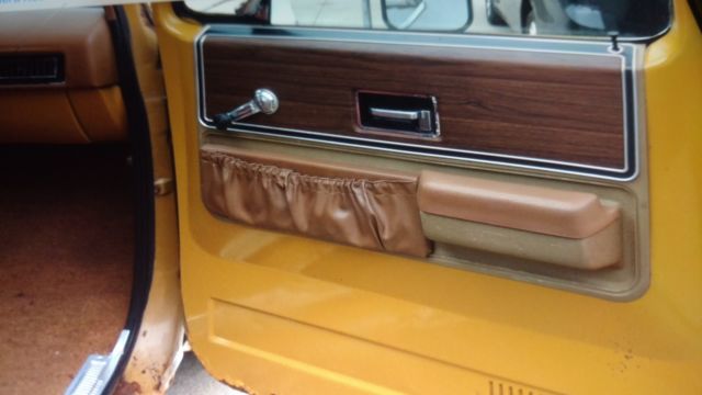 1973 White Chevrolet Cheyenne Standard Cab Pickup