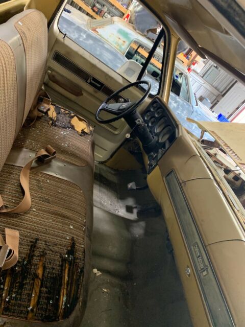 1973 Tan Chevrolet C-10 Cab & Chassis