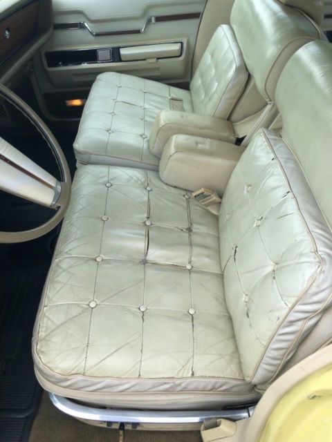 1973 Yellow Chrysler Imperial 4 door