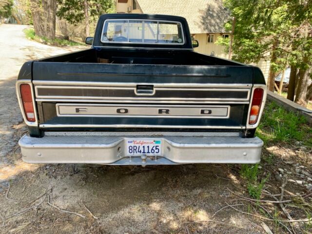 1973 Green Ford F-100 Crew Cab Pickup