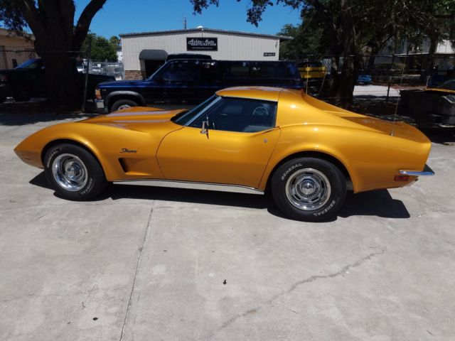 1973 Gold Chevrolet Corvette Coupe