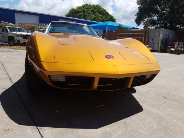 1973 Gold Chevrolet Corvette Coupe