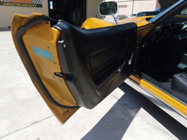 1973 Gold Chevrolet Corvette Coupe
