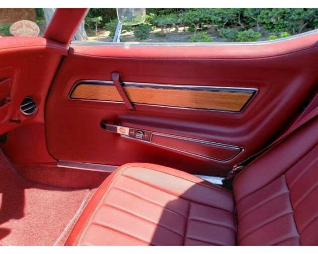 1973 Silver Chevrolet Corvette Coupe