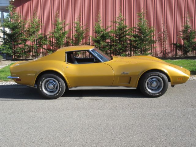 1973 Yellow Chevrolet Corvette Coupe