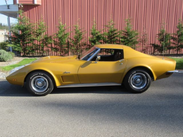 1973 Yellow Chevrolet Corvette Coupe